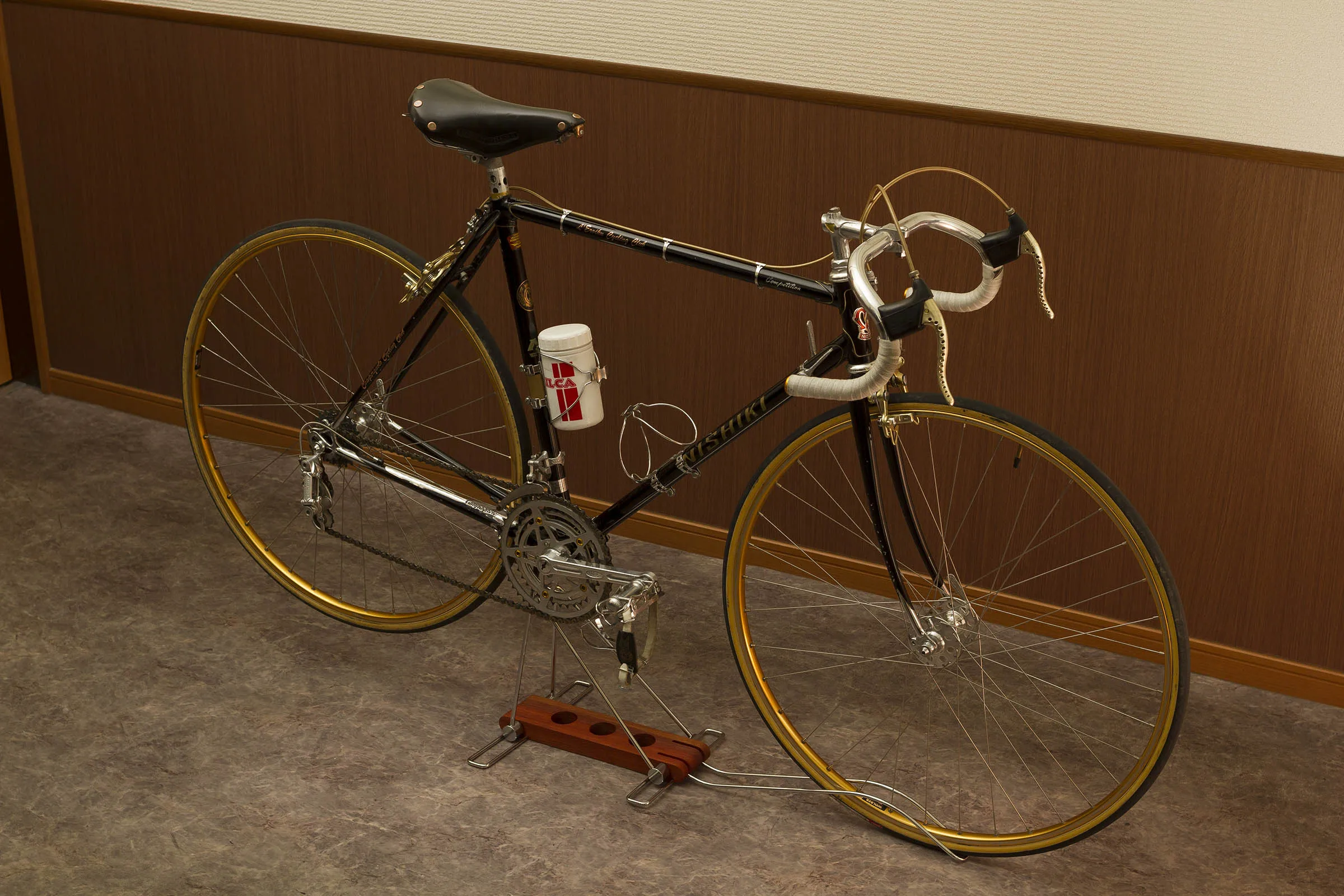 Hot sale sports PVC coating maintenance  rack bicycle display stand