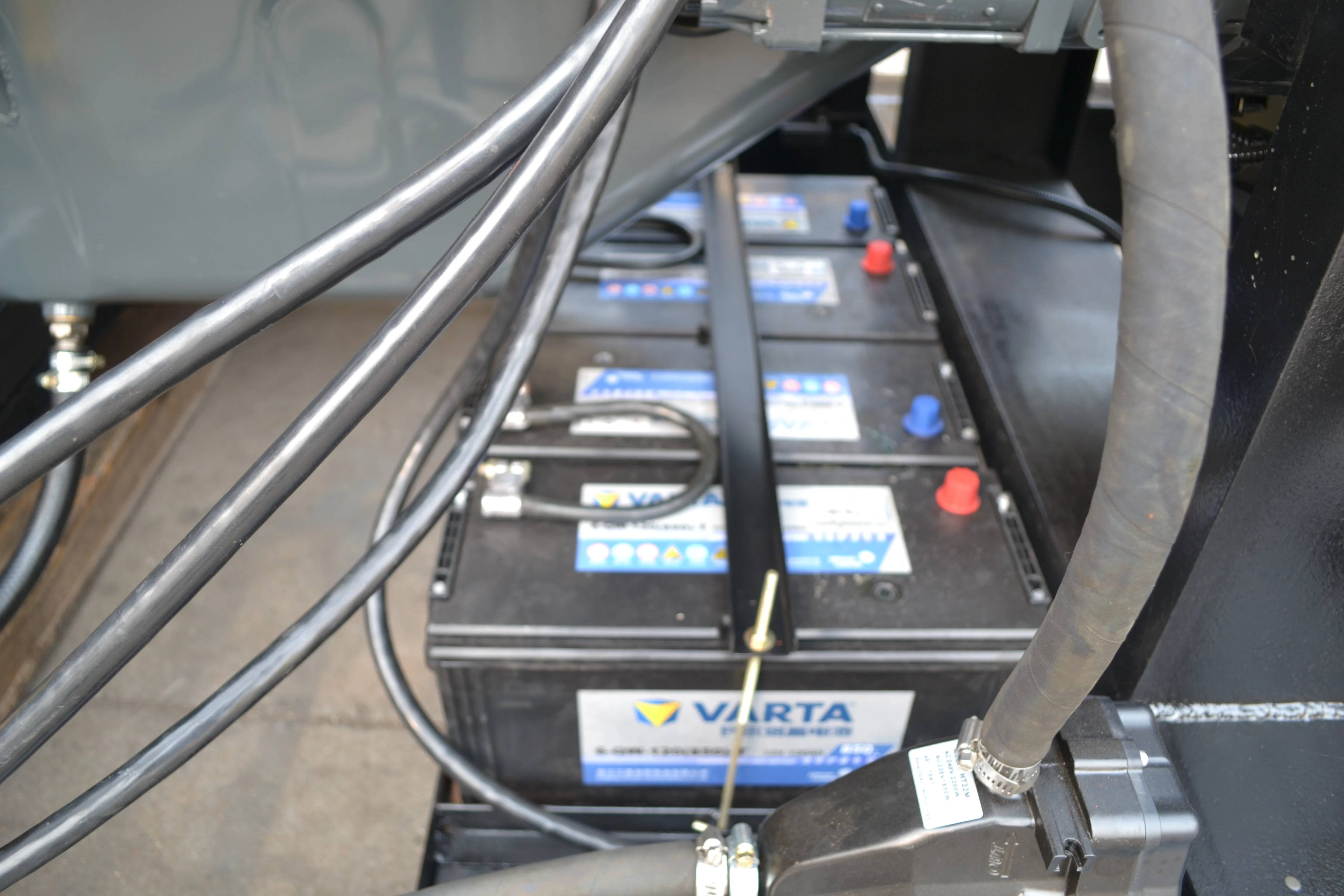 Открытые дизельные генераторы мощностью 600 кВт, двигатель DEUTZ для российского рынка