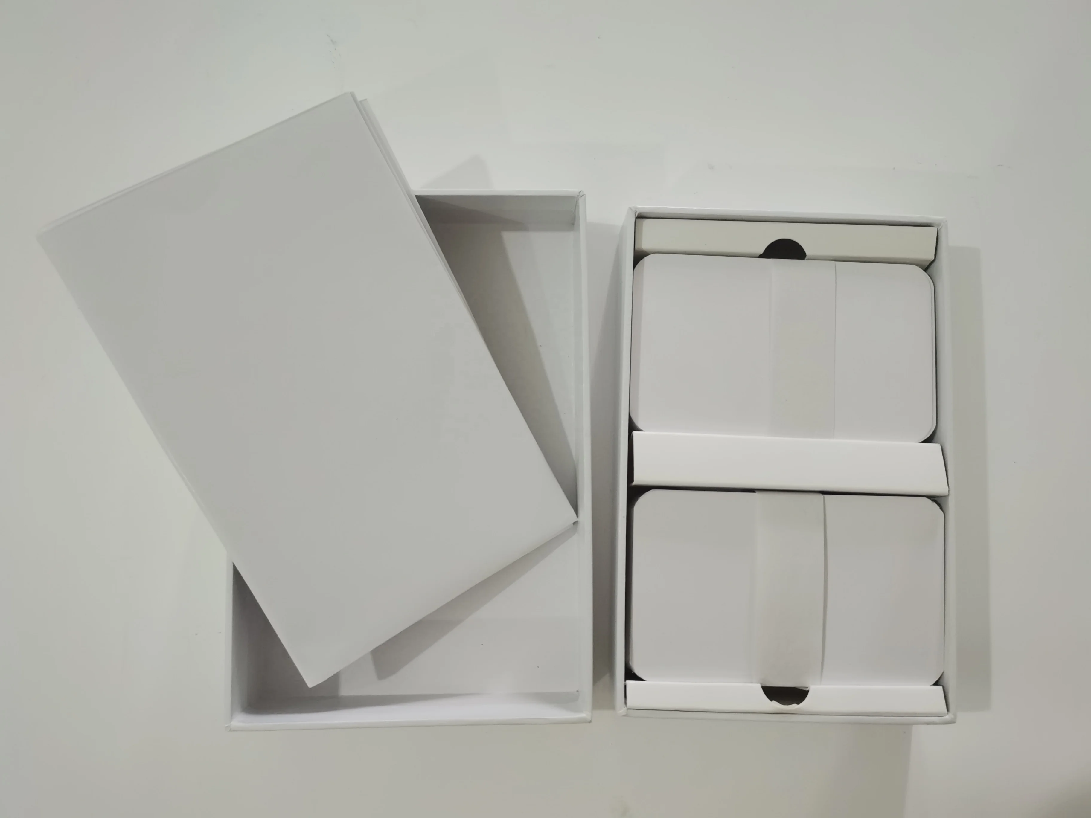 360 pcs/box English French Spanish playing games pokemoned cards booster box game cards pokemoned cards