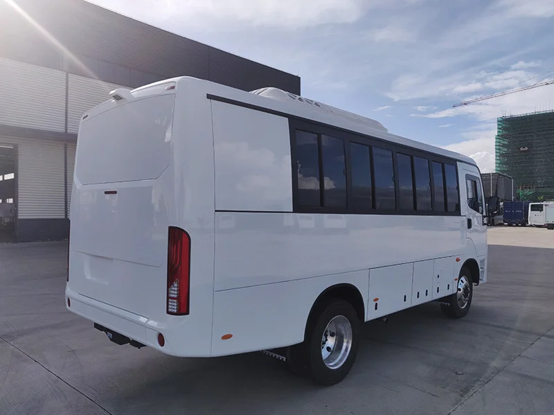Automatic 7.6m 4wd off Road diesel Euro 3 or 5 LHD RHD 29 Seat Capacity Large Space Passenger Tour Bus