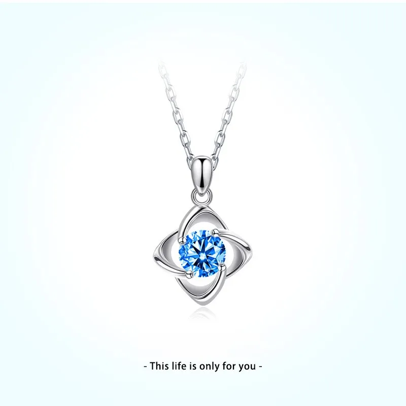 Lerca 18K gold four-leaf clover pendant niche design PT950 platinum inlaid with moissanite light luxury luxury jewelry