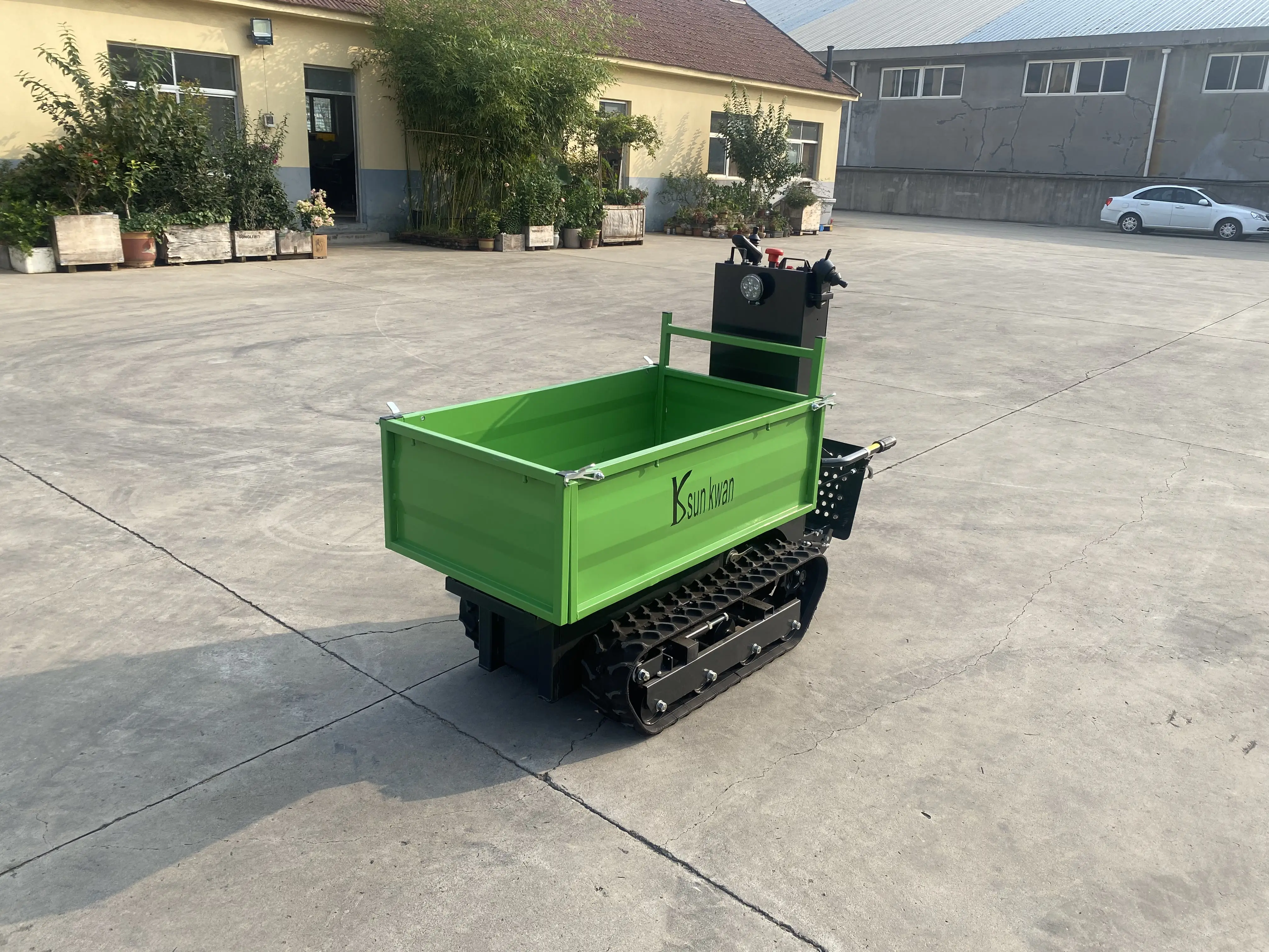 Environmentally Friendly Mini 4x4 Electric Power Dumper Trucks 1-Year Warranty Crawler Tracked Barrow Carrier