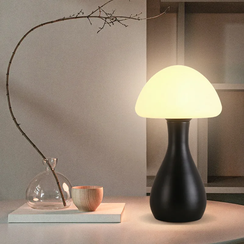 Modern Hotel Table Lamp LED Metal Desk Lamp Bedroom Side Mushroom Table Lamps