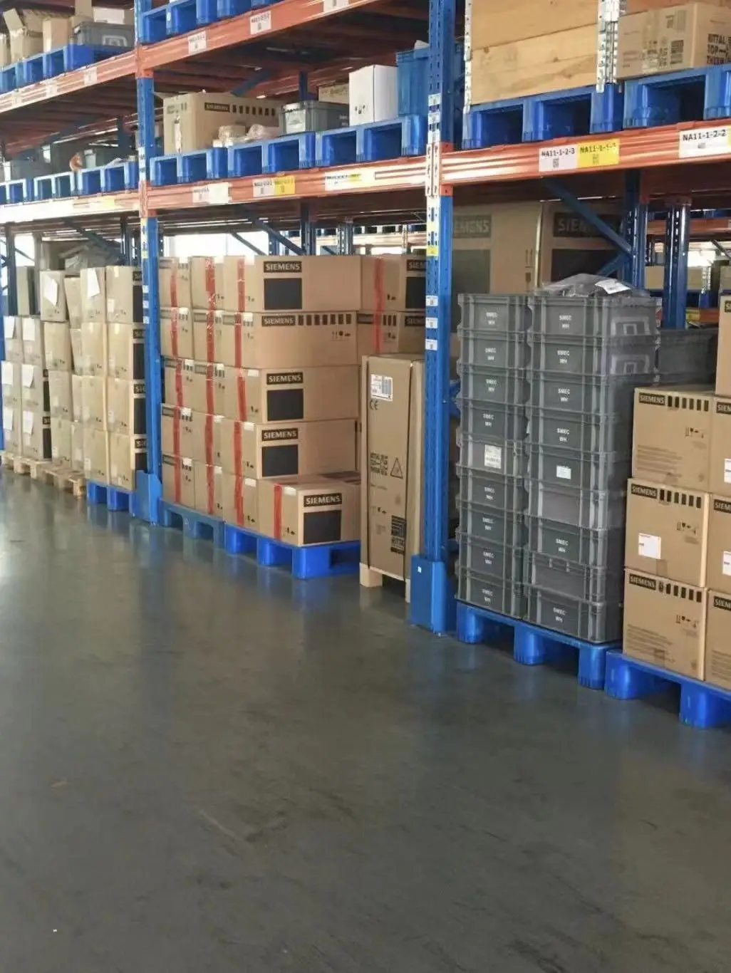 6ES7241-1AH32-0XB0 S7-1200 PLC PAC & Dedicated Controllers 6ES7 241-1AH32-0XB0 6ES72411AH320XB0PLC