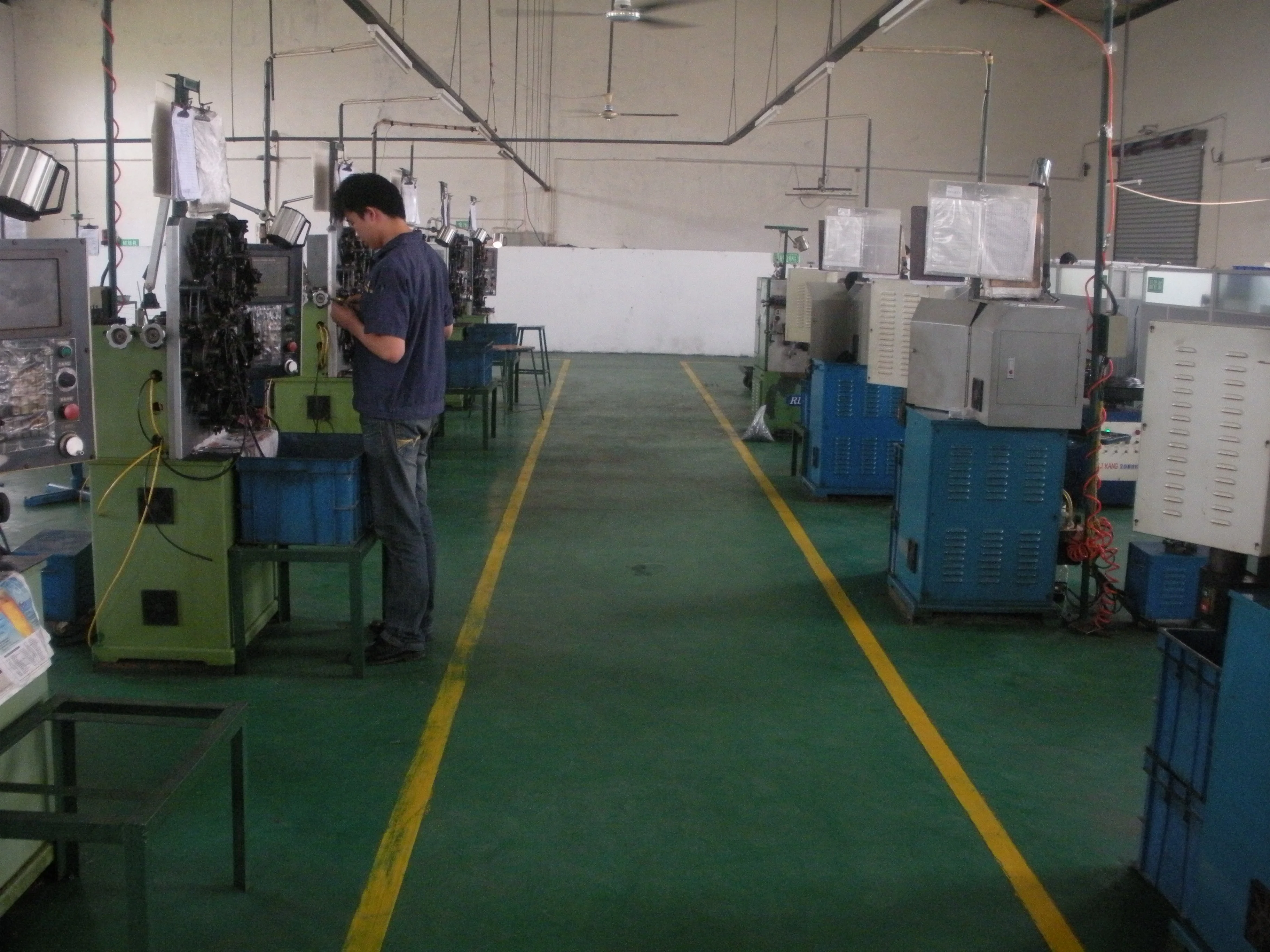 China Factory Steel Hex Socket Flat Head Wood Screw Furniture Screw for Furniture