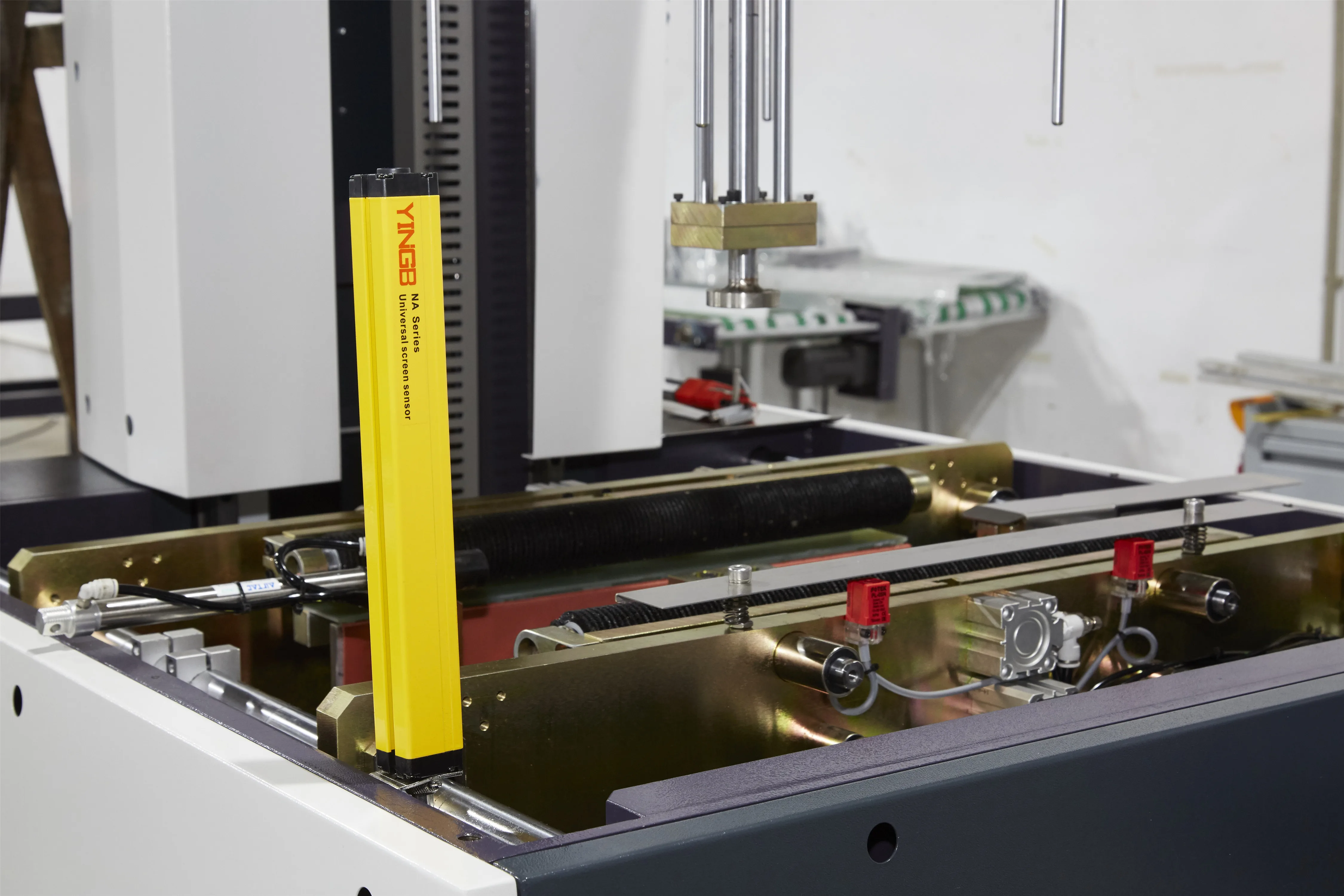 LS-F7 automatic rigid shoe jewelry box wrapping machine