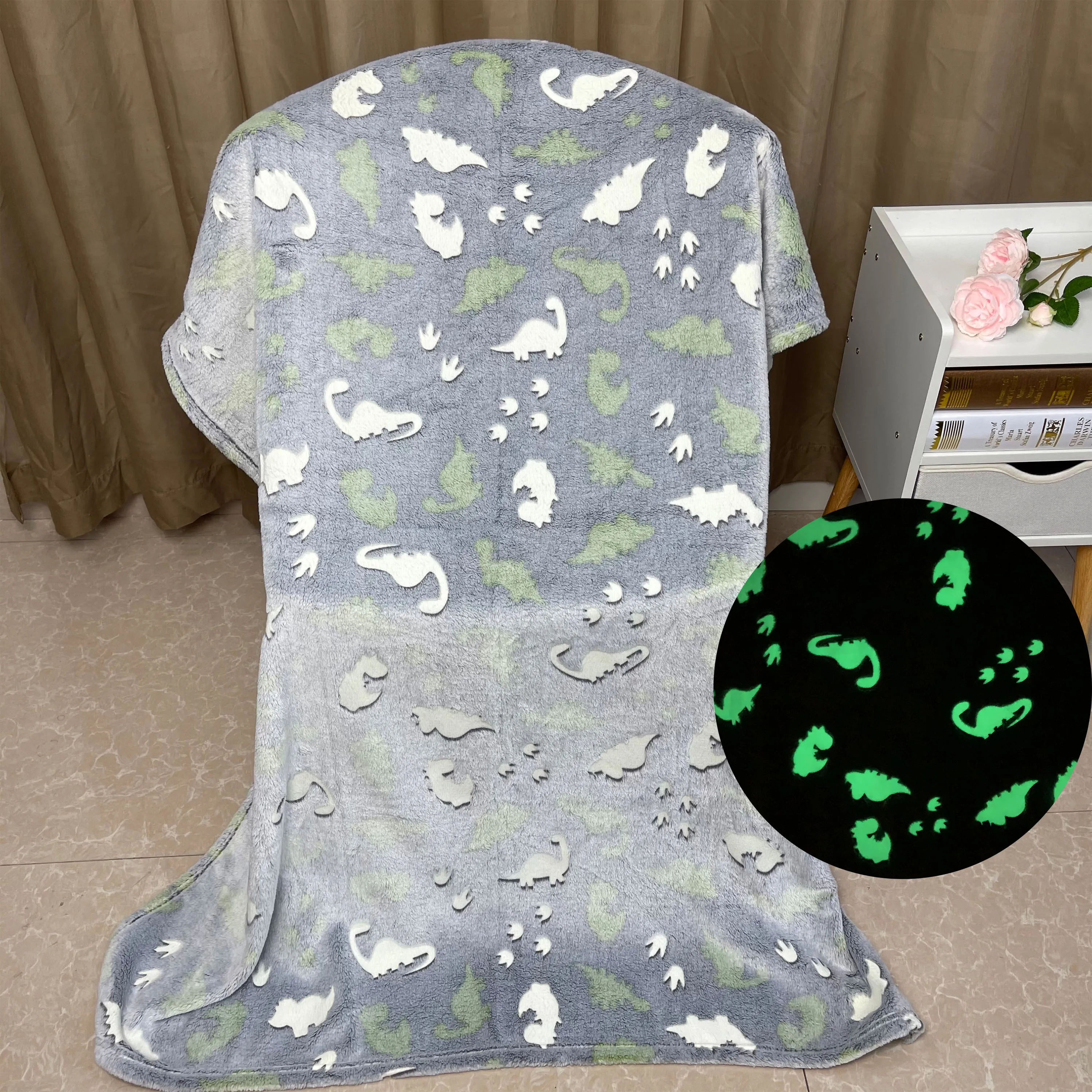 SGS AZO Free Interesting Baby Blanket Glow in the dark Dinosaur Blanket for Boy