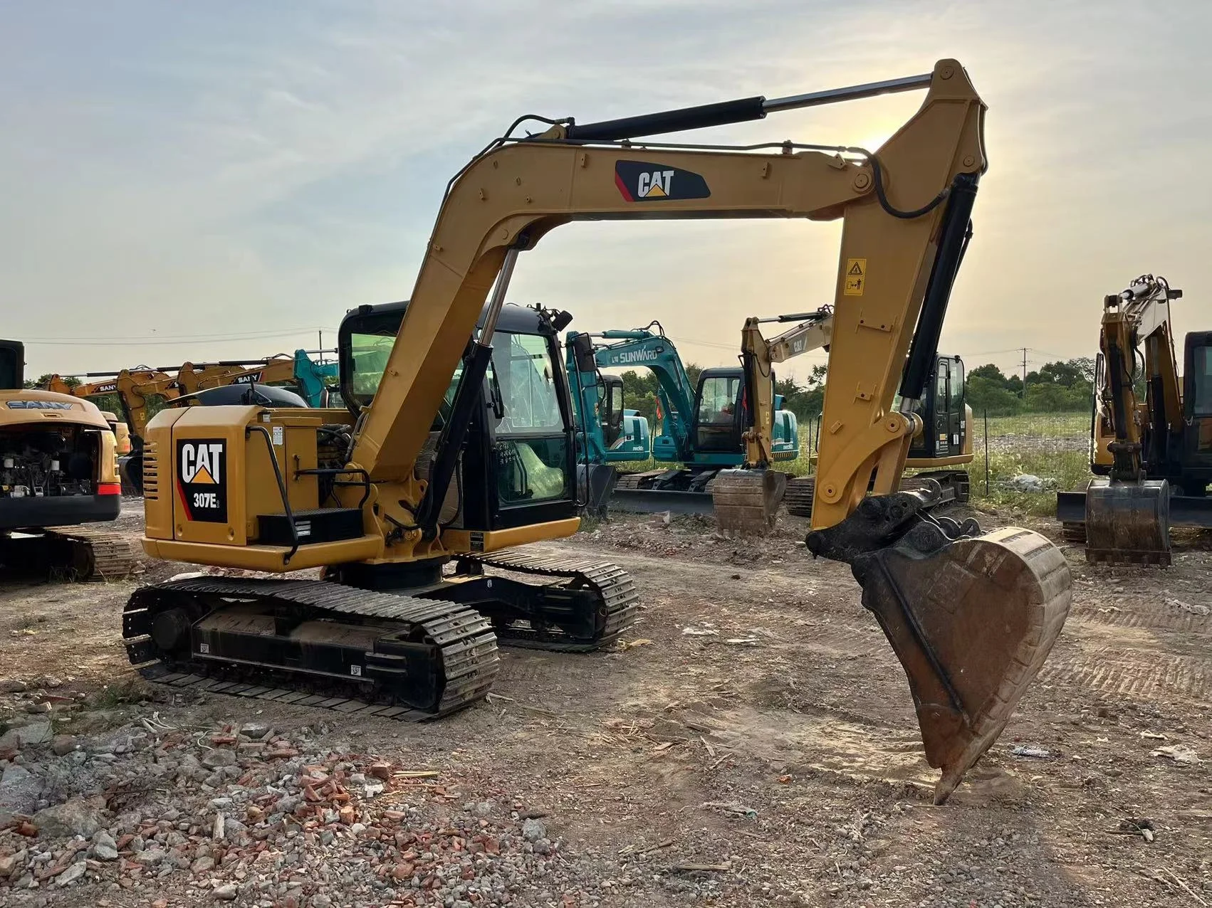 Used Caterpillar 307 Excavator World Brand Hot Sale Small Excavator Carter 307 Used Excavator