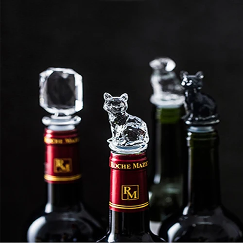 Hot selling high quality luxurious casual bar supplies accessories glass crystal diamond wine bottler stopper