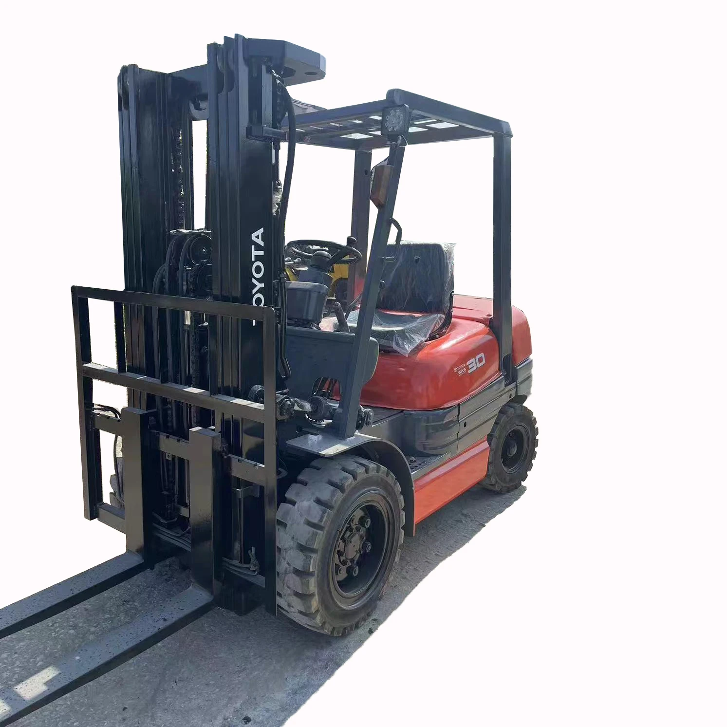 Used Toyota FD30 Forklift in Good Condition with Core Components Engine Pump Motor Gearbox Bearing at Discounted Price