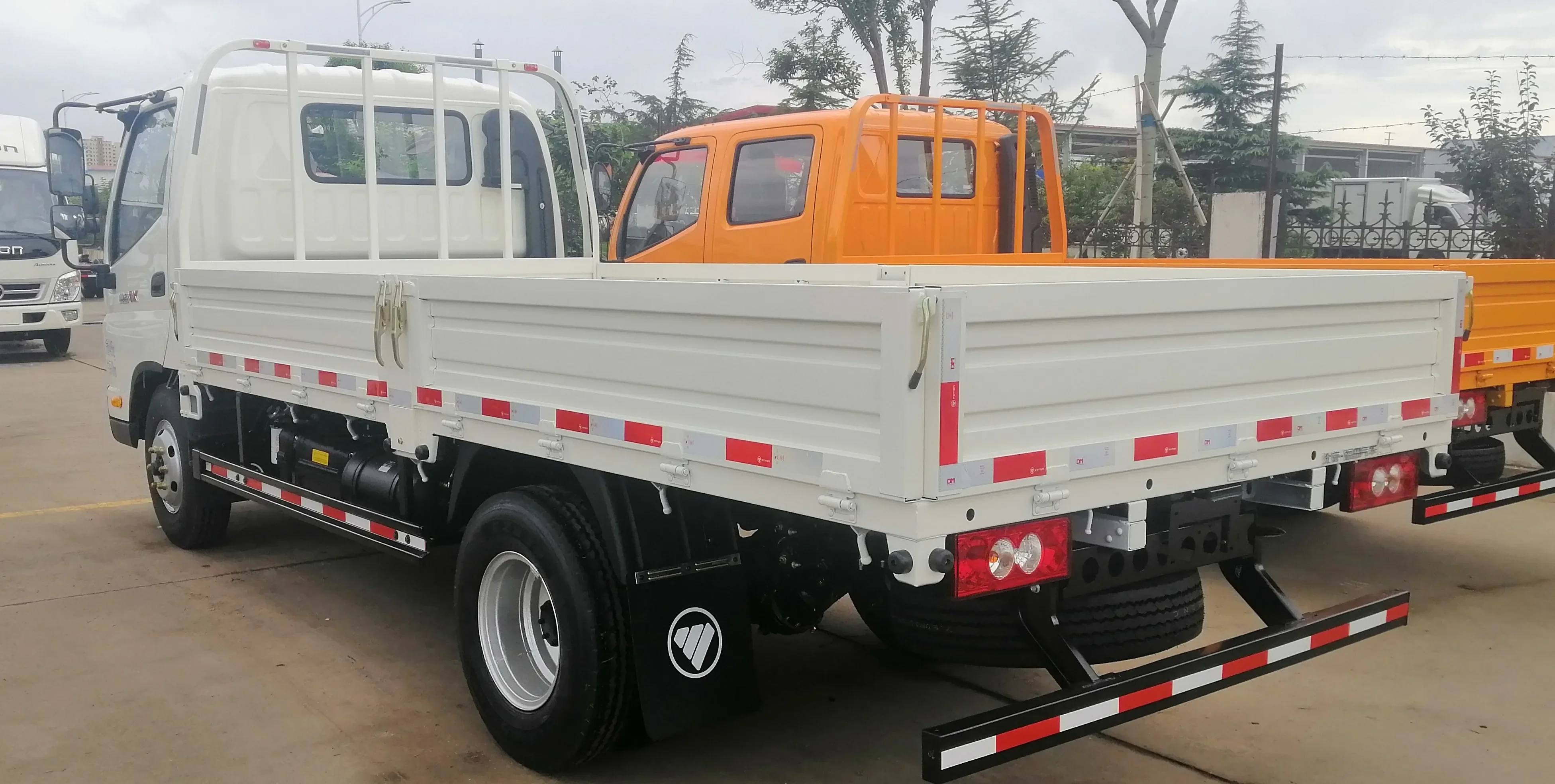 Sale China Foton Oliin TX 4.5ton Single Cab Diesel Vehicle Light Cargo Van Truck
