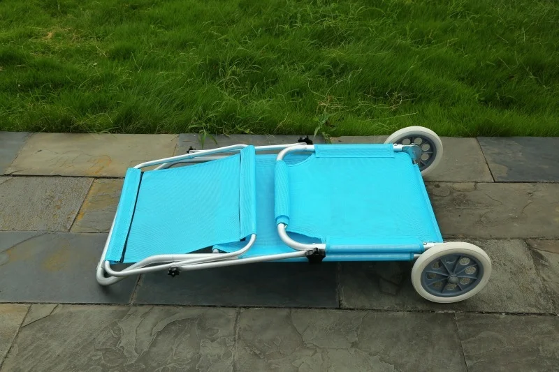 Outdoor camping aluminum lounge summer vacation Folding convenient Beach Chair with wheel canopy 600D oxford bed