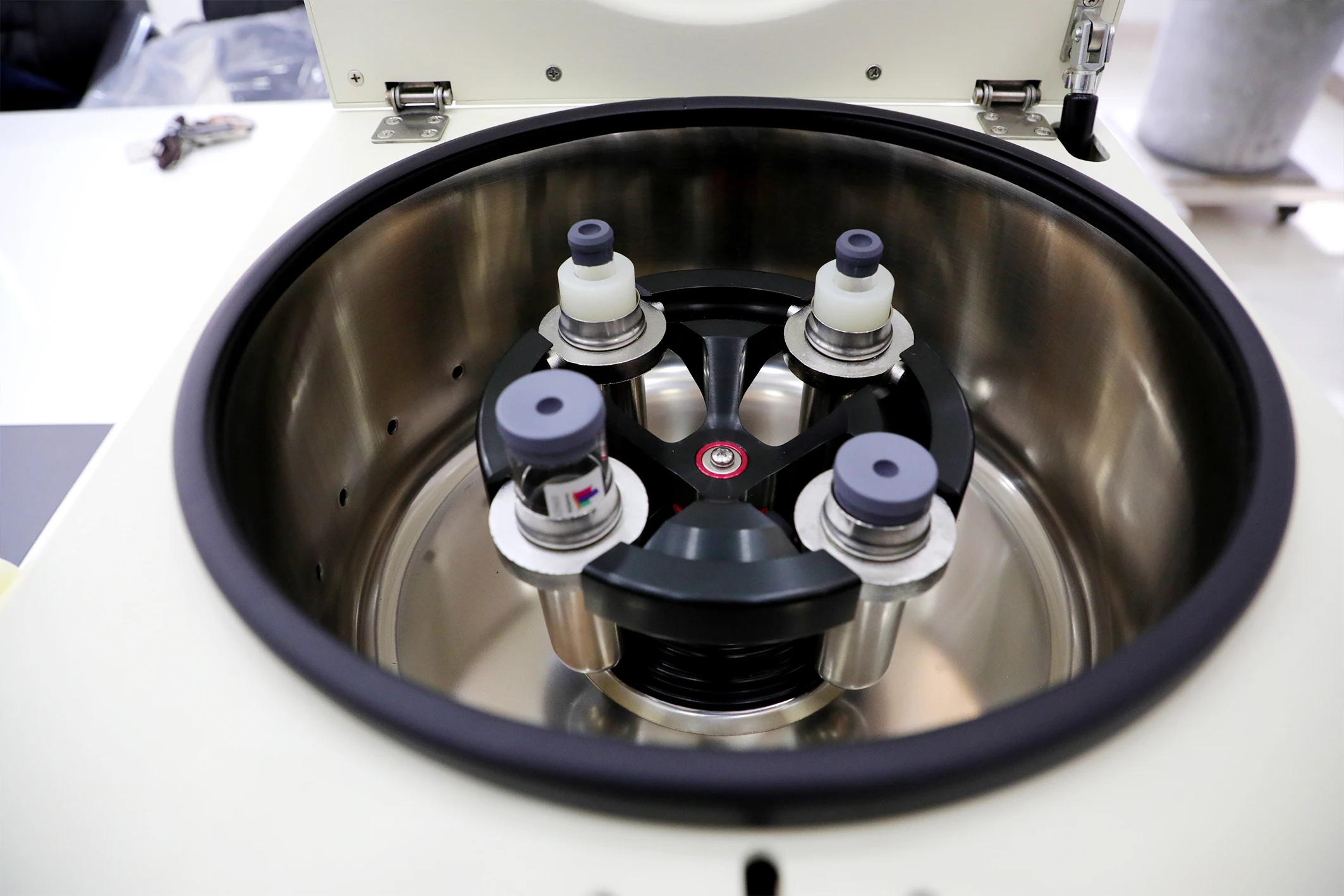 Blood Bank Tabletop Microplate Vacuum Centrifuge Price