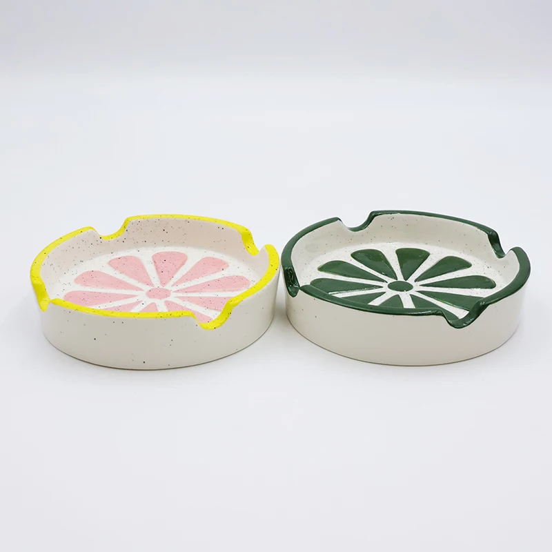 Wholesale Home and outdoor Decor New minimalist design style ash trays Custom ceramic green oranges Cigar ashtrays