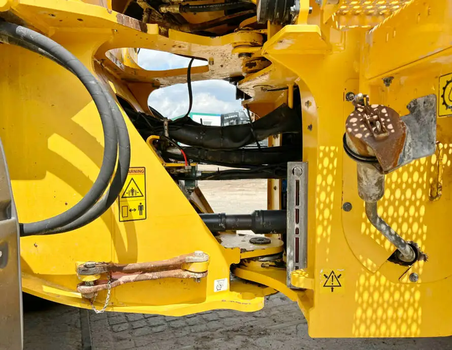 Used L90F Wheeled Loader Original Korea L90 Loading and unioading  Machinery  4 Ton wheel  type Frnor end Loader for sale