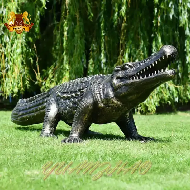 Park Scene Creative  Metal Art Antique Animal Sculpture High Quality Bronze Animal Crocodile Statue