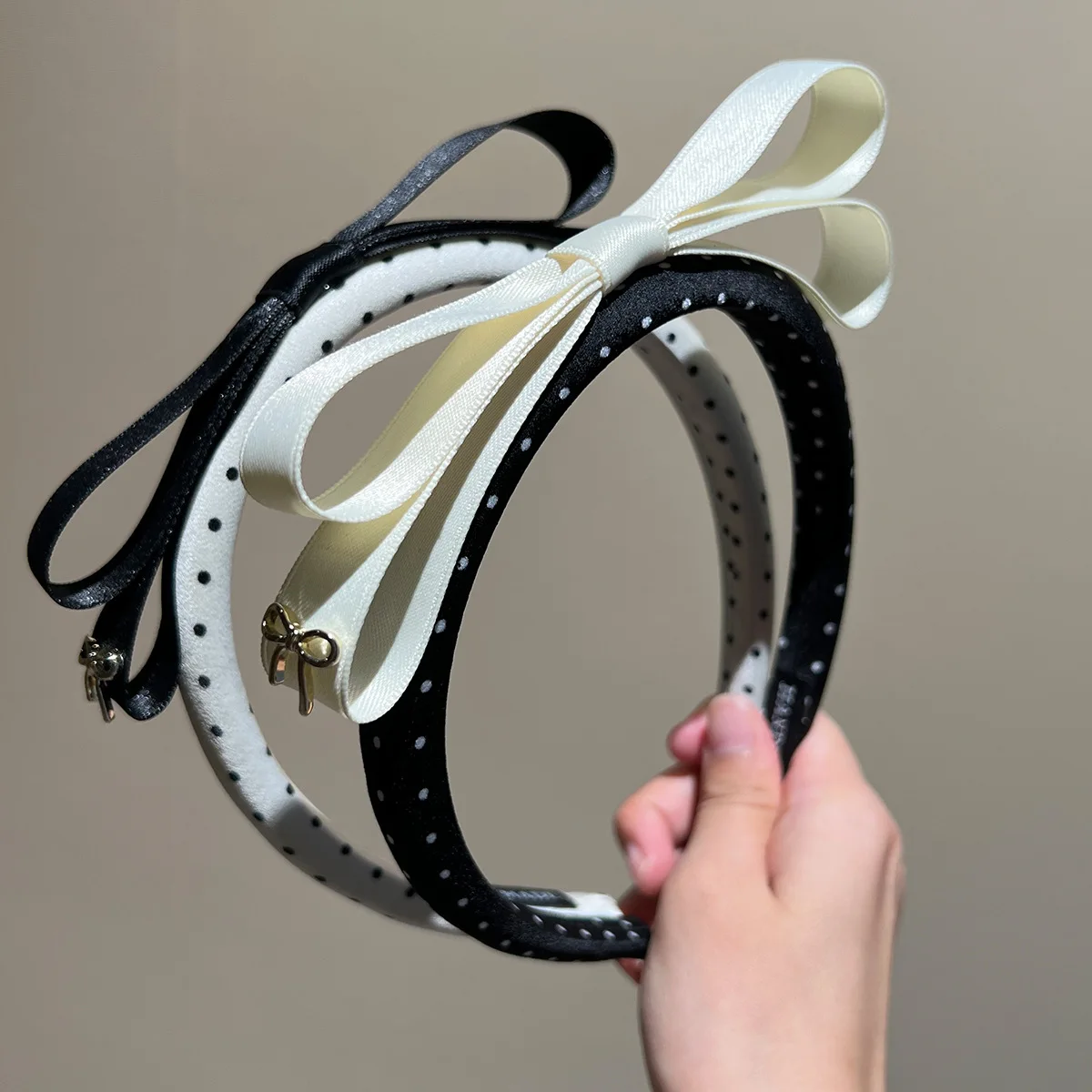 Vintage black and white polka dot fabric headband Fashion bow Ribbon Ladies personality High quality hair accessories