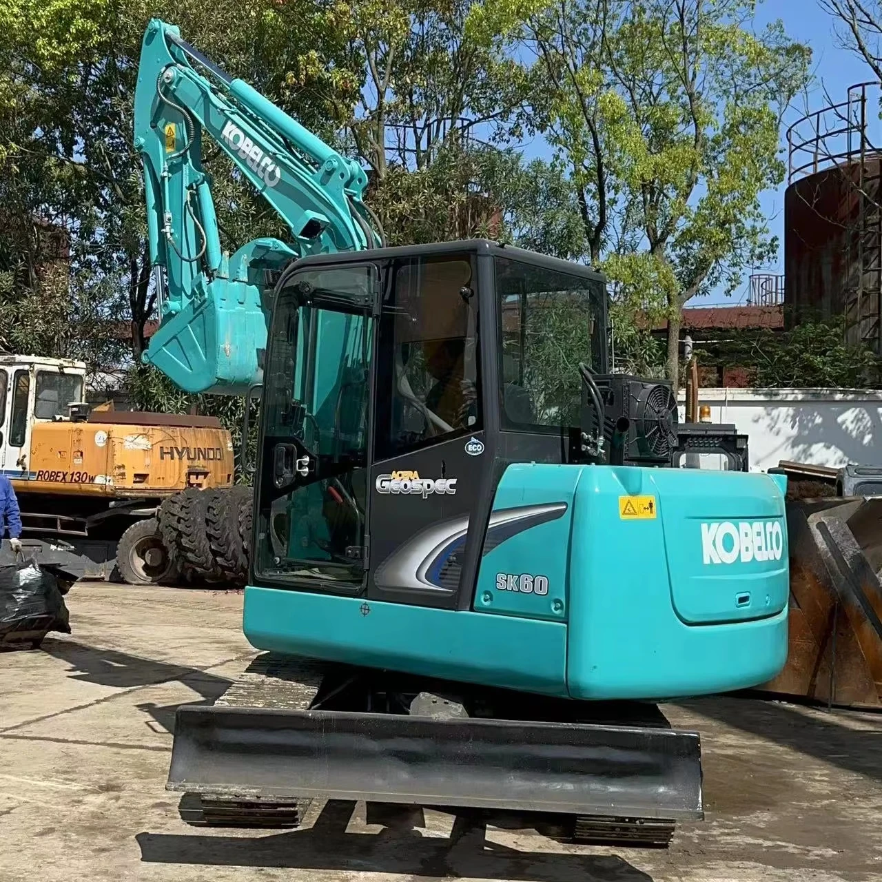 Используется японский бренд Kobelco SK60 SK60-8 6-тонный мини-экскаватор по низкой цене SK140 SK200 SK220 землеройный экскаватор