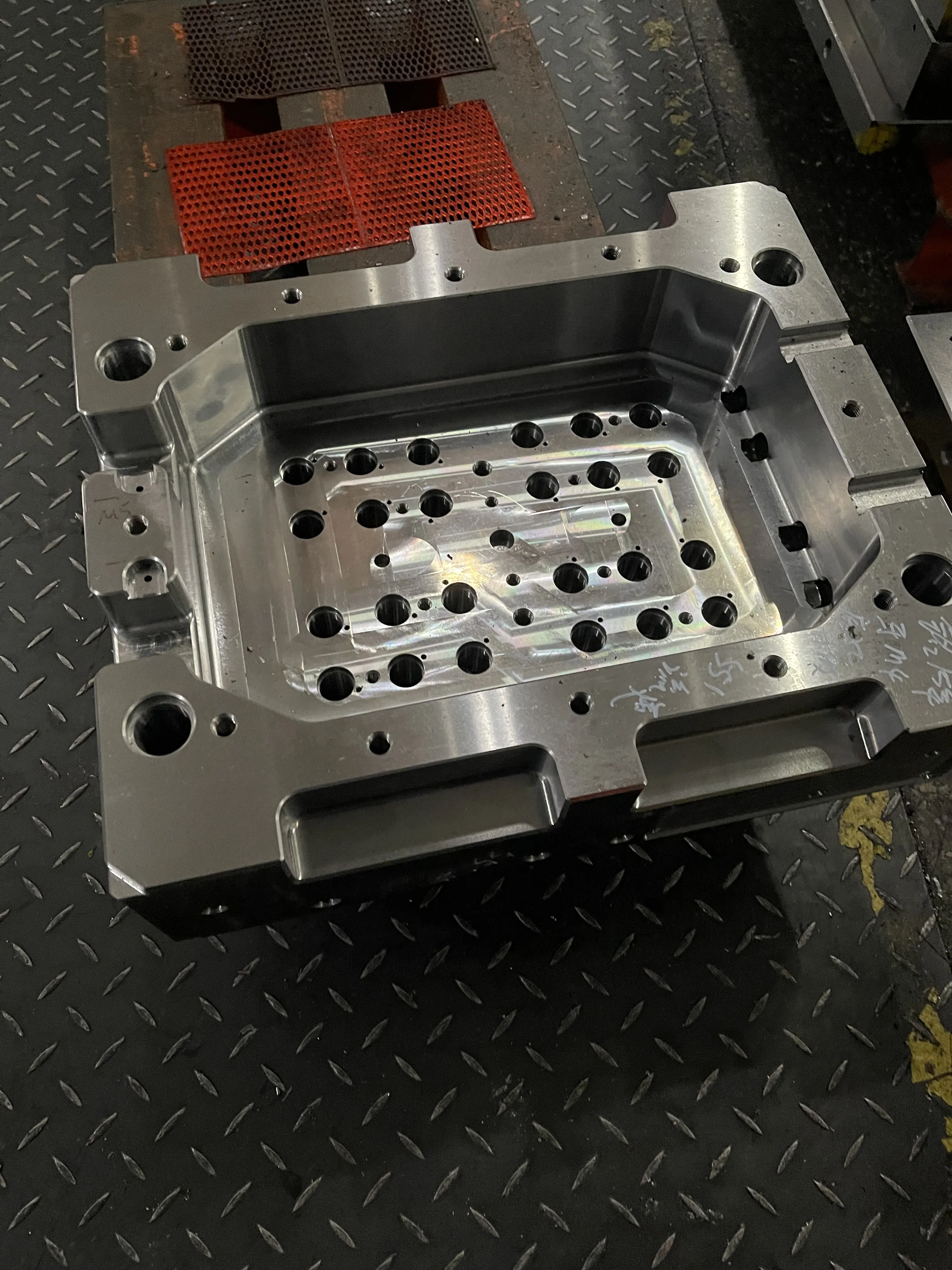 Professional YASDA OKUMA CNC Mold Base Multicavity Bottlecap Medical Products Plastic Injection Molding  Mould Base