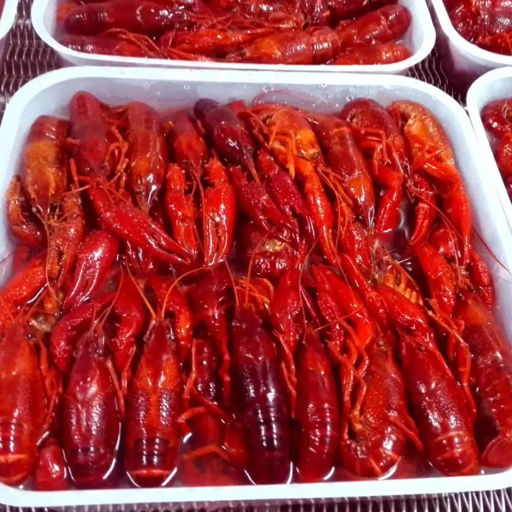 Seasoned cooked frozen hot and spicy crawfish
