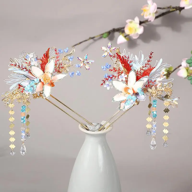 The new ice blue thousand feathers crane wings Hanfu headwear dignified retro luxury hand-made on the hairpin accessories