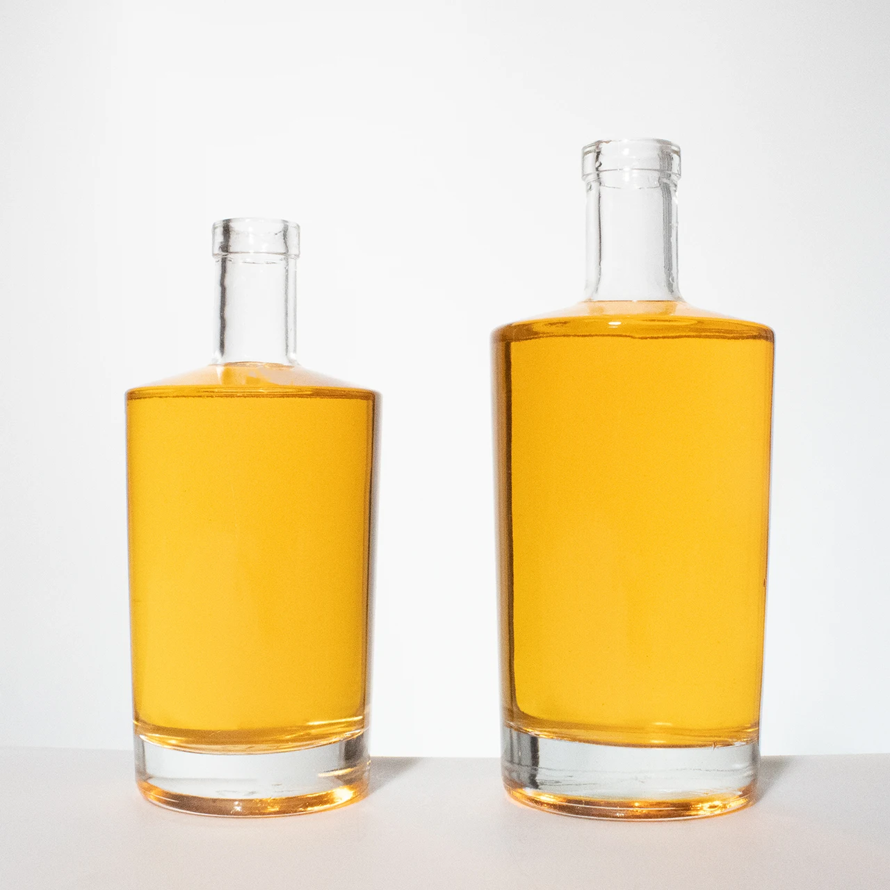 Wholesale 750 ml 500 ml 375 ml 200 ml 100 ml Vodka Spirit Gin Rum Glass Liquor Bottle with Cork