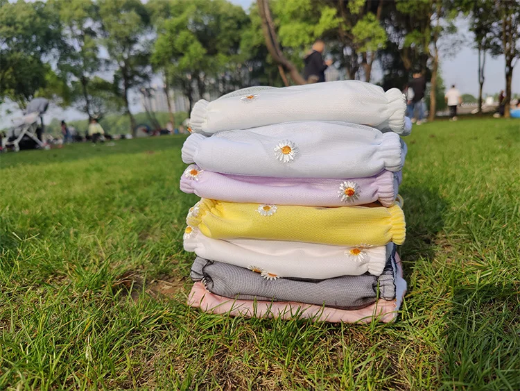 Ananbaby Colorful Daisy Lace Cloth Diaper Wholesales Cheapest Custom Baby Nappies