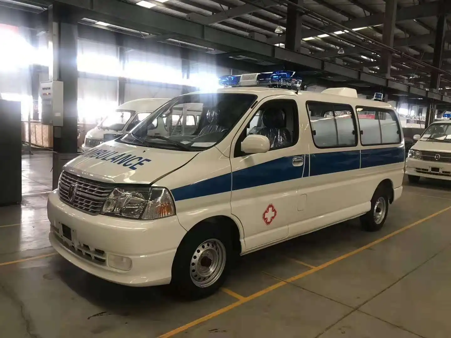 Jinbei Brand New Ambulance Vehicle Monitoring ambulance car