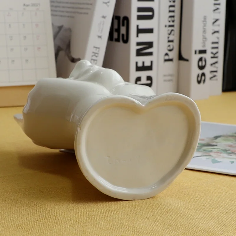 Redeco New Arrival Art Creative Vase High-End Human Face Vase Glazed White Ceramic Body Vase For Hotel Home Office Decor