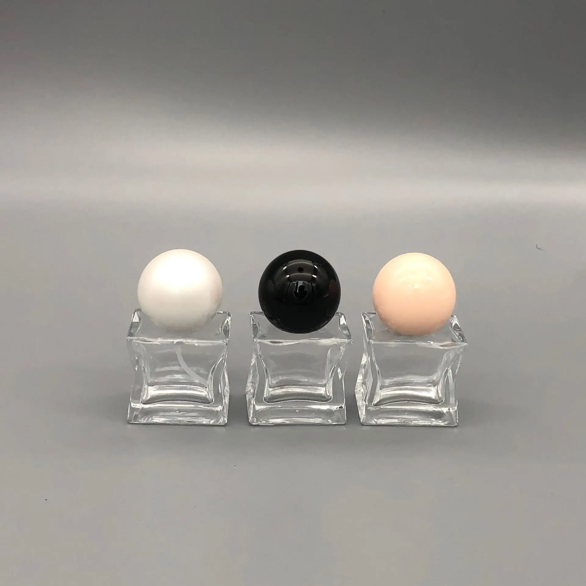 Skin Care Product Cosmetics Luxury Perfume Bottle Bayonet Portable Samples 15ml Spray Glass Perfume Bottle with PP Round Cover