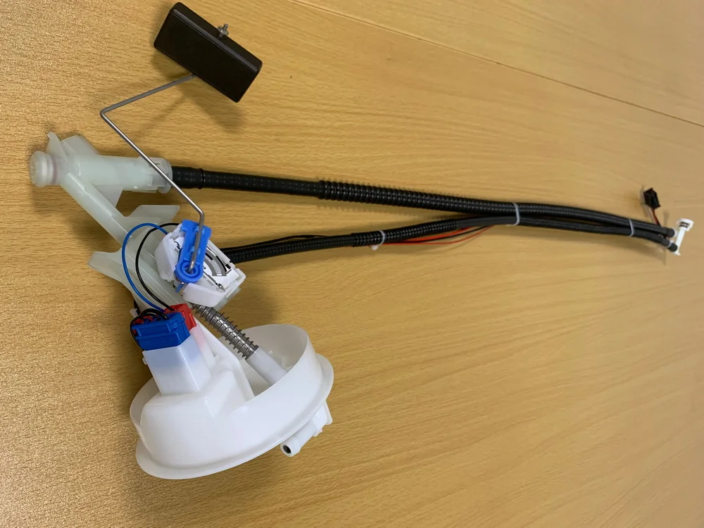 Fuel Level Sensor Diesel Fits MERCEDES W209 W203 S203 CL203 1.8-5.5L 2001-2010