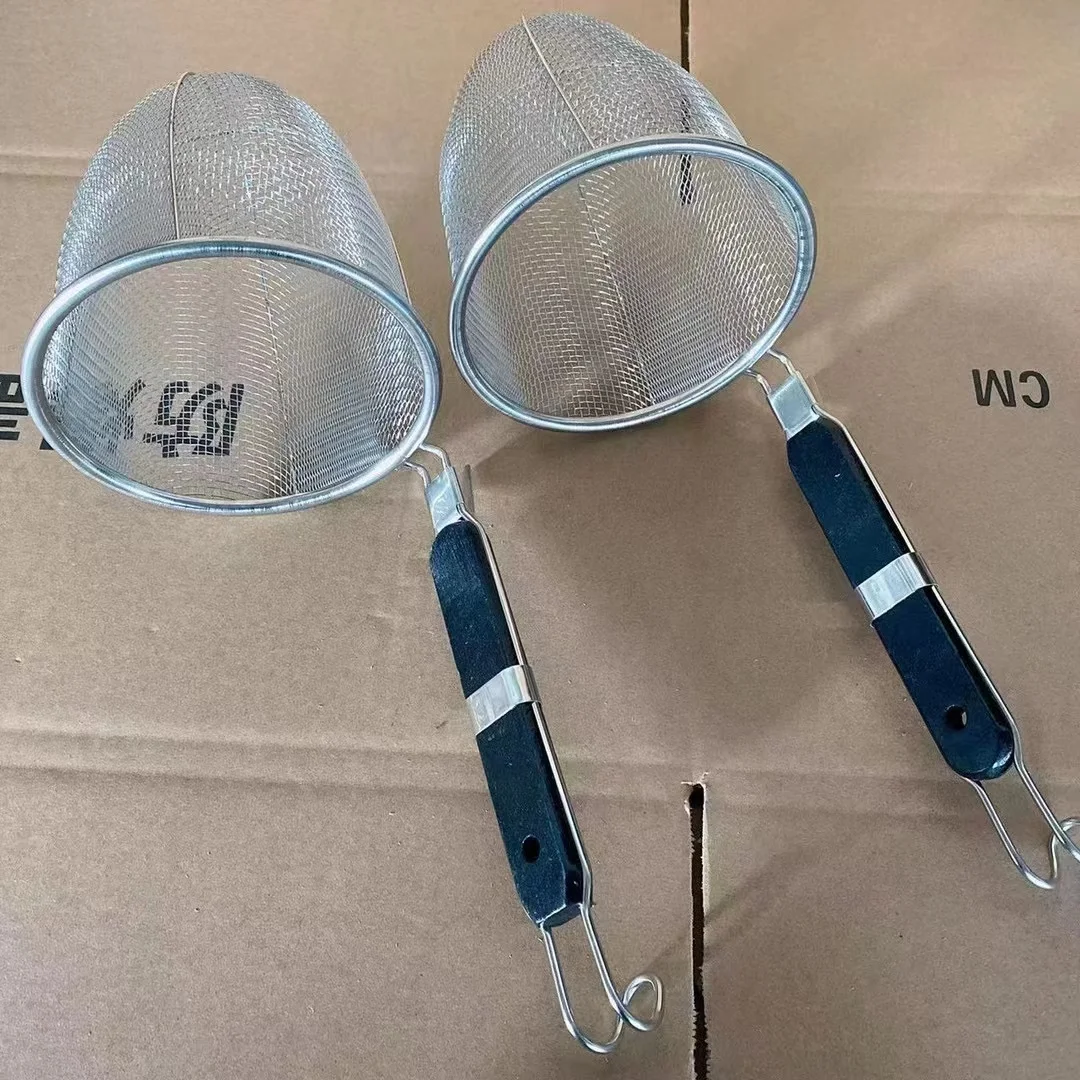 Hot sale noodle strainer wire skimmer strainer with wooden handle stainless steel strainer