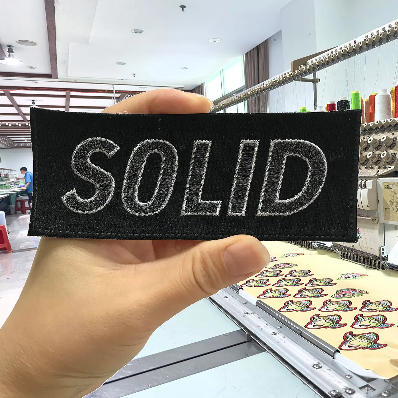 Wholesale Custom pretty Letter Chenille Embroidered Iron On Patch  Varsity Letter Chenille Embroidered Patches For Jacket