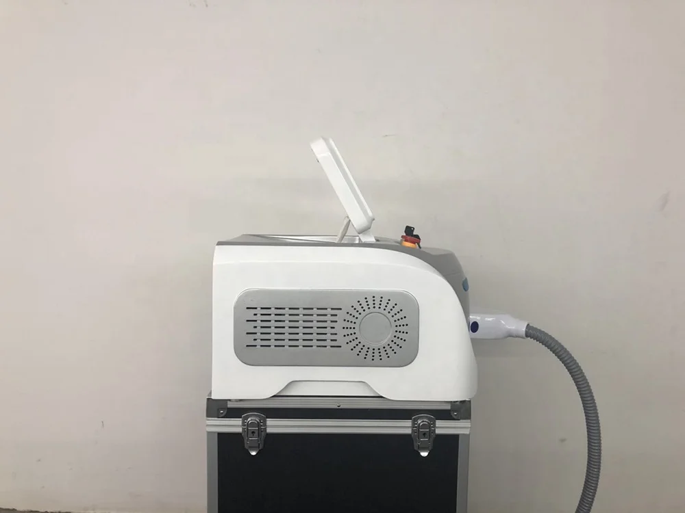 Good quality 808 Diode Laser Hair Removal / 808nm Diode Laser machine / Laser Diodo 808