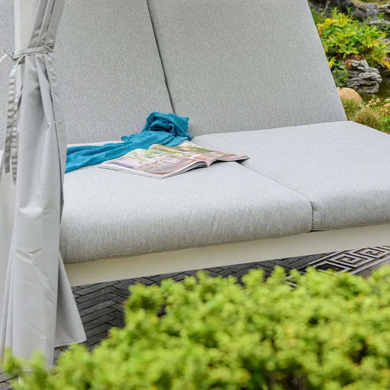 High Quality Luxury Dubai Style Indoor Lounge Chair Swimming Pool Sun Lounger Poly Rattan Outdoor Garden Gazebo Bed