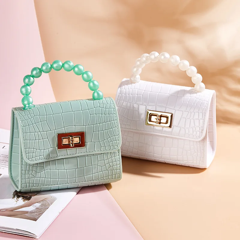 Trendy Cheap Wholesale Casual Tote Summer Mini Jelly Bags Handbags Ladies Women Hand Bags 2022