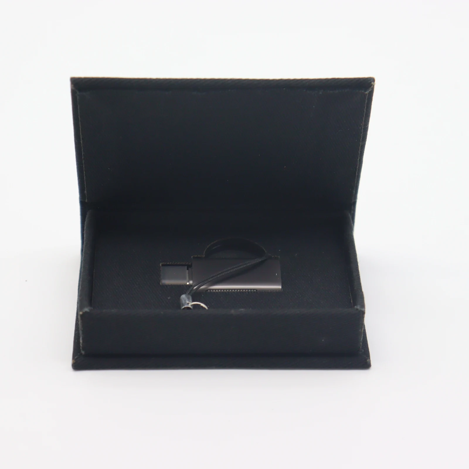 Прямоугольный картонный usb-футляр