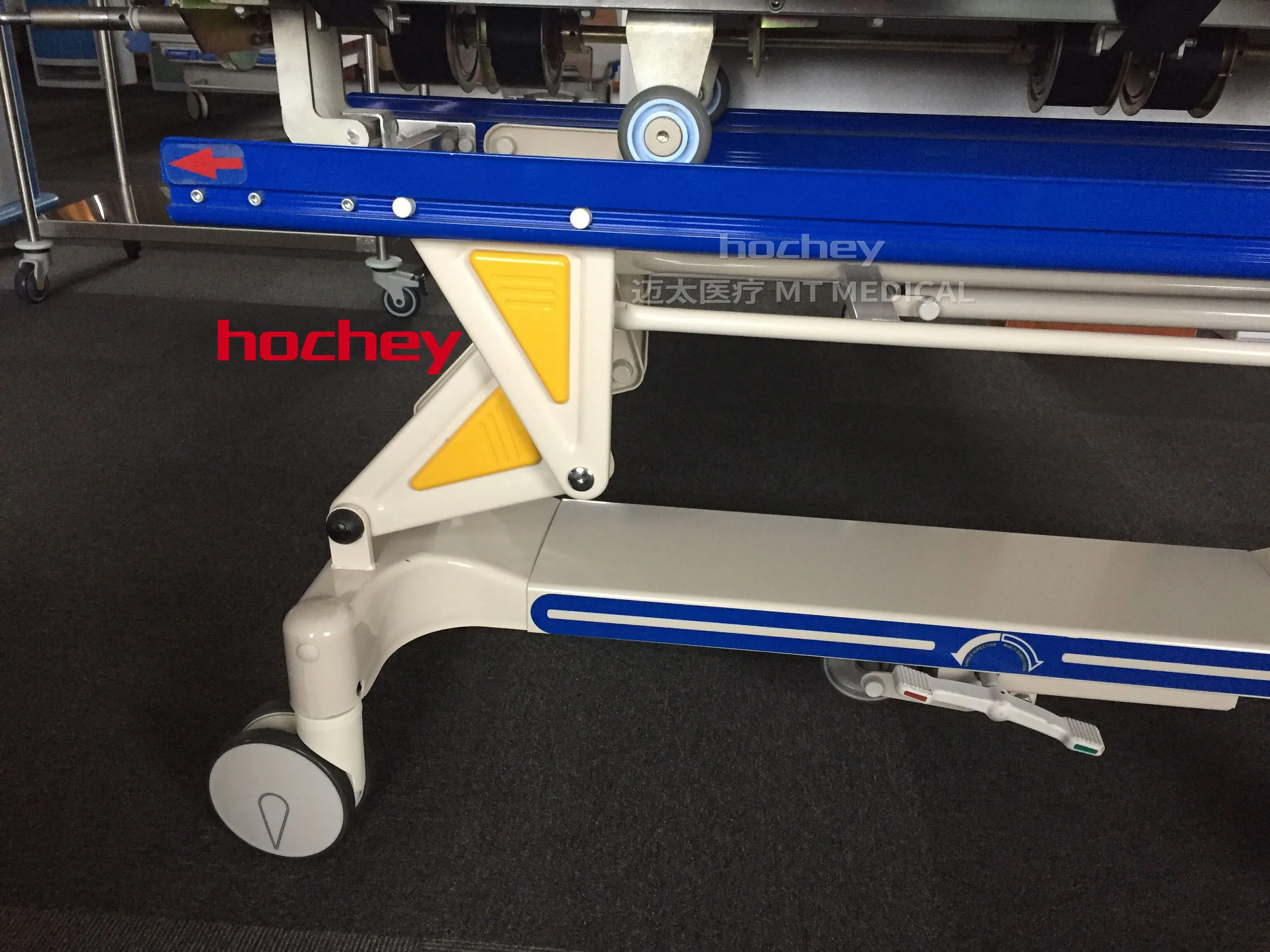 HOCHEY MEDICA  Hot Sale Adjustable Transport Trolley Medical Emergency Manual Two Function Massage Stretcher Treatment Beds
