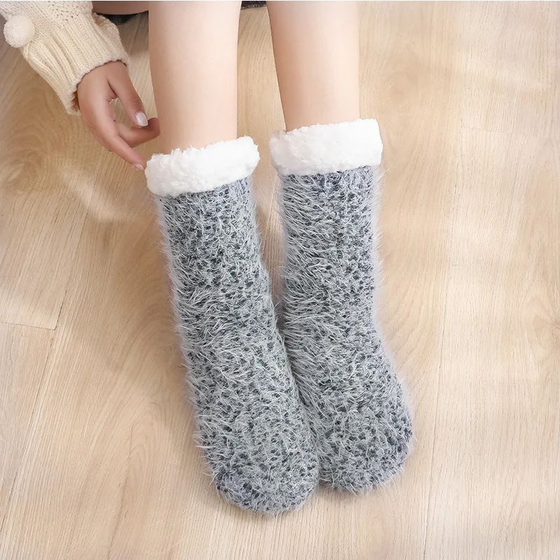 2024 Custom Winter Home Socks Non Slip Fuzzy Fluffy Floor Socks Warm Acrylic Cabin Slipper Socks