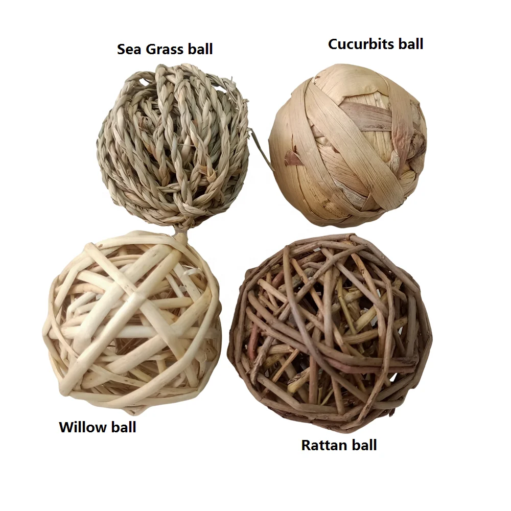 Handmade pet toys accessories natural woven seagrass corn leaf rattan balls chewable toys for small animals rabbit hamster cats