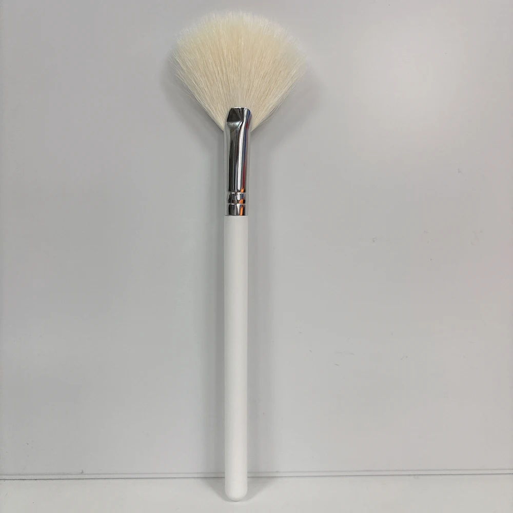 Soft Fan Facial Mask Applicator Tool Brush Makeup Brushes Cosmetic Tools with Handle for Peel Mask Makeup Fan Mask Brush