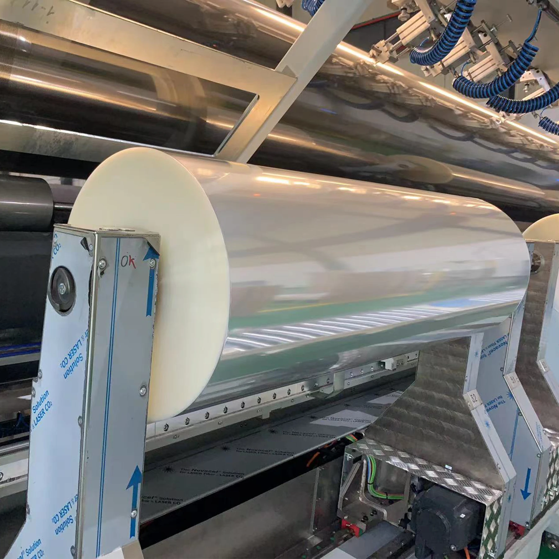 YG Custom 24/28/30/36mic 1260mm 1600mm holographic clear bopp lamination film jumbo roll manufacturers