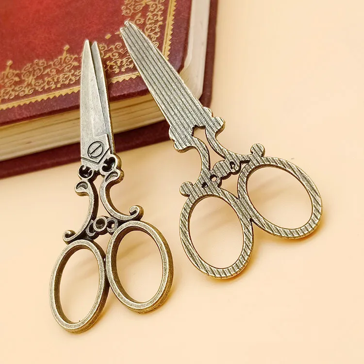 Antique Silver tone/Antique Bronze Hollow Scissors Pendant Charm/Finding  Bracelet Necklace Charm  DIY Accessory Jewelry Making