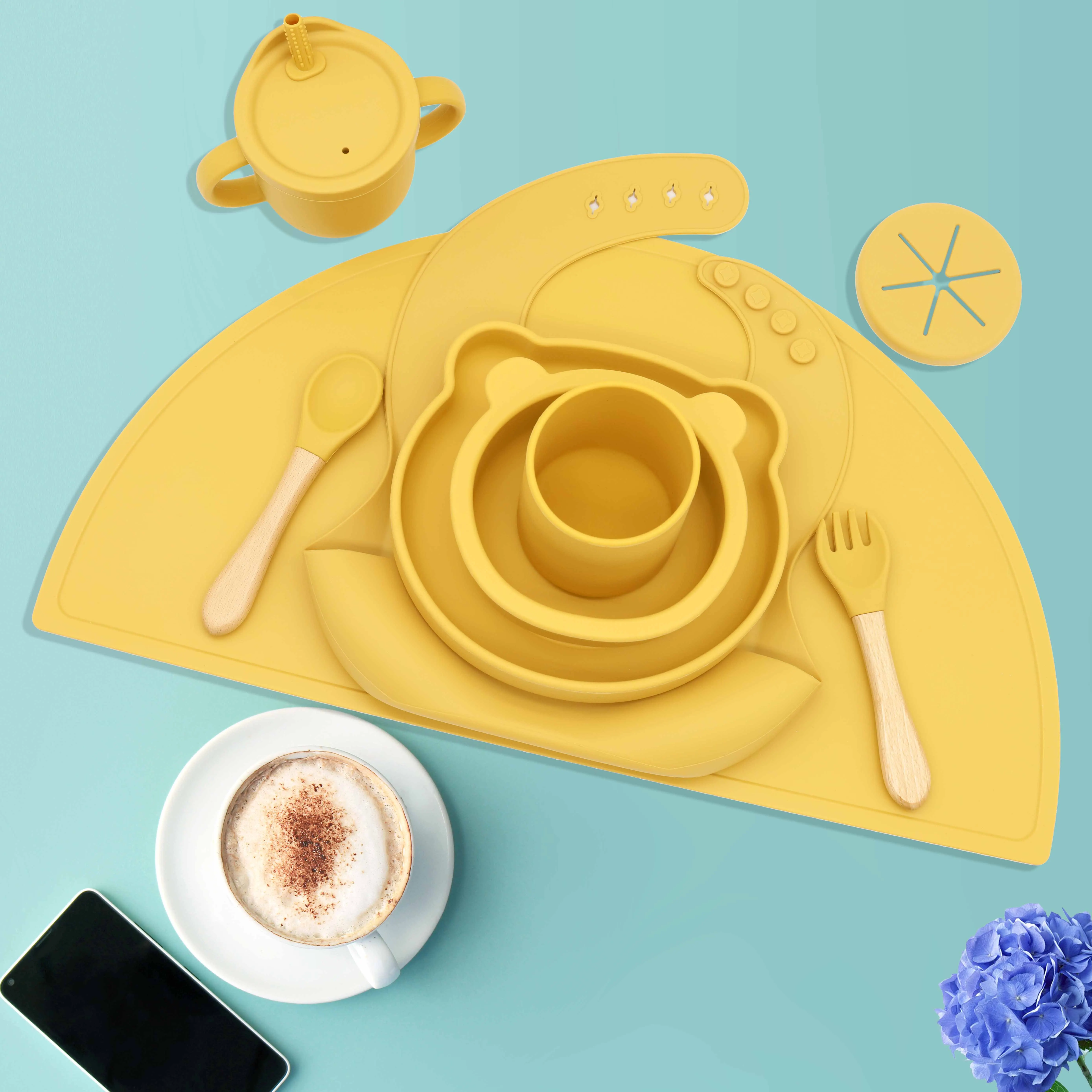 Wholesale BPA Free Eco-friendly Colorful Tableware Silicone Baby Feeding Suction Bowl With Spoon