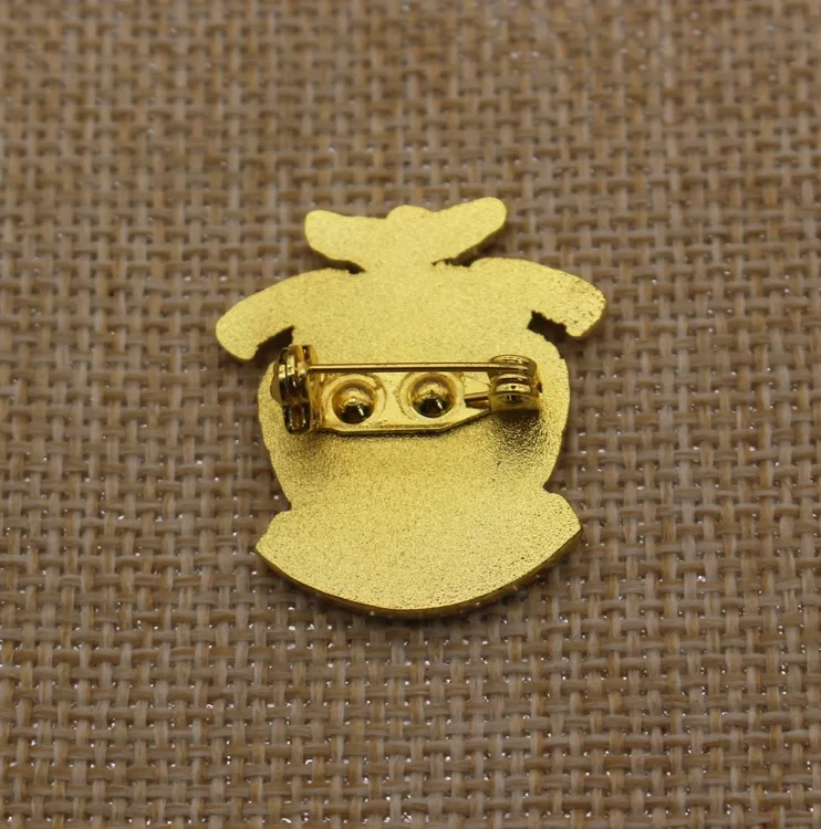 Cheap Gold Soft Enamel School Lapel Pin Student Badge Custom with Sword