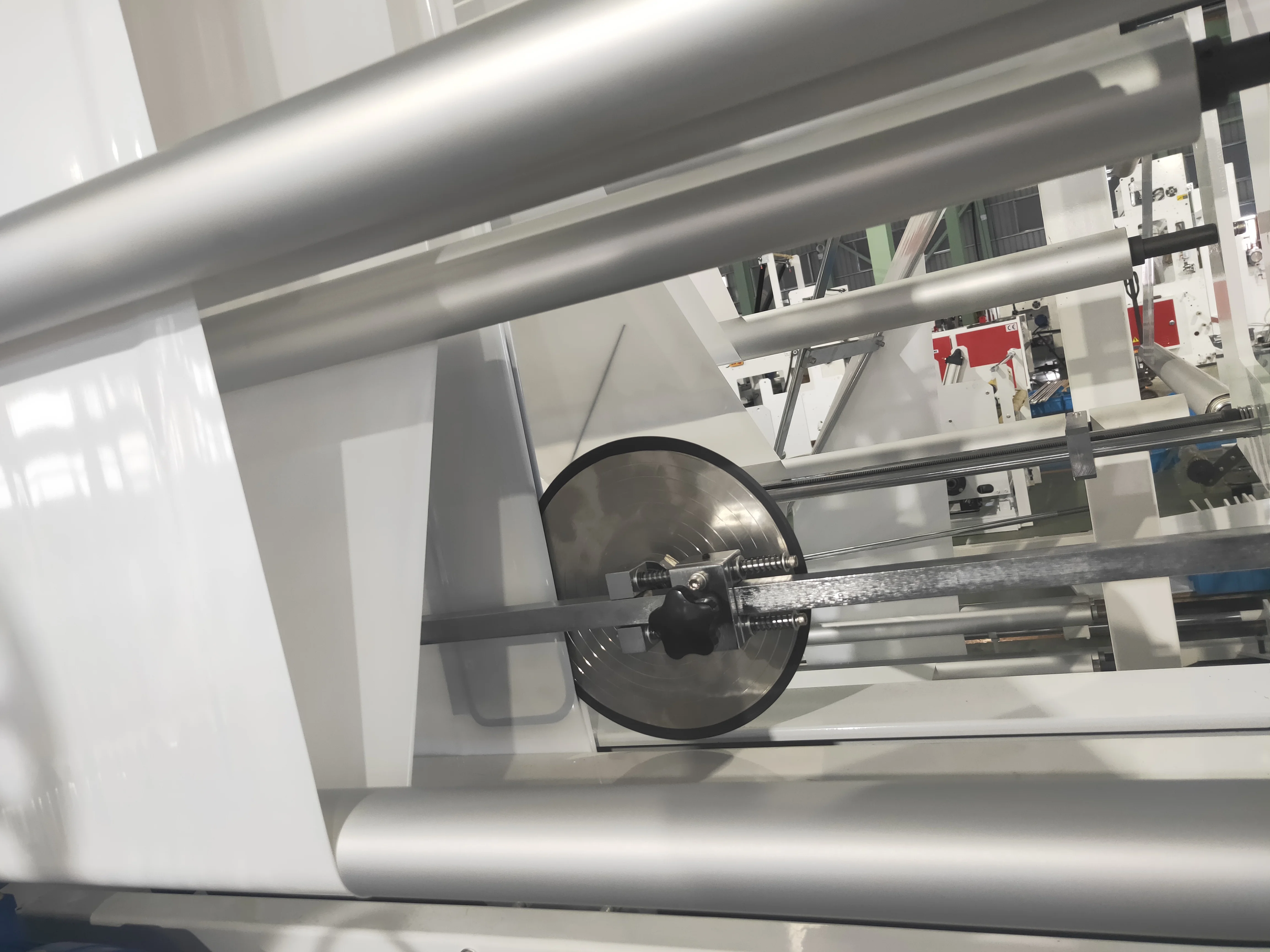 
Factory price high performance soft loop handle bag making machine 