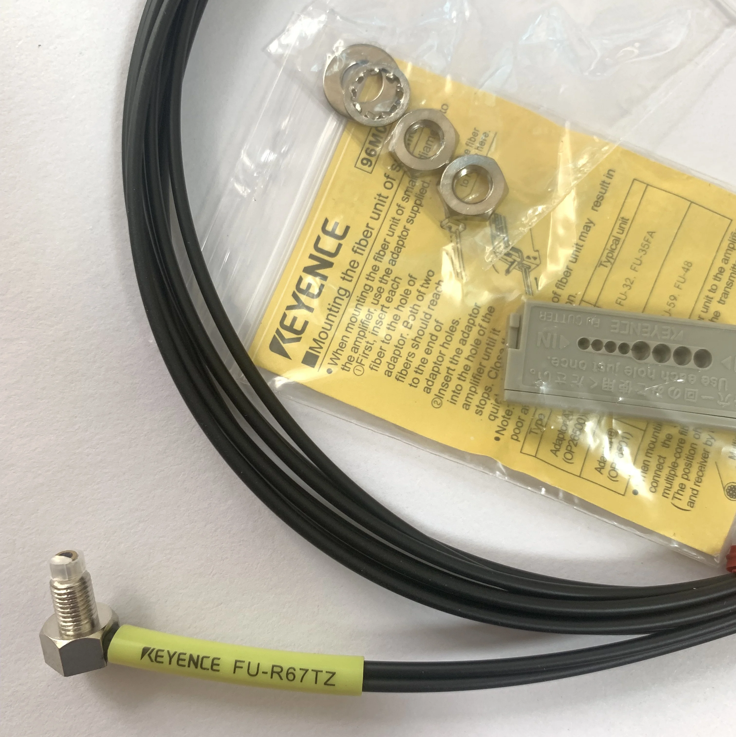 Reflection-to-fiber optic probe  KEYENCE Fiberoptic Sensor FU-R67TZ