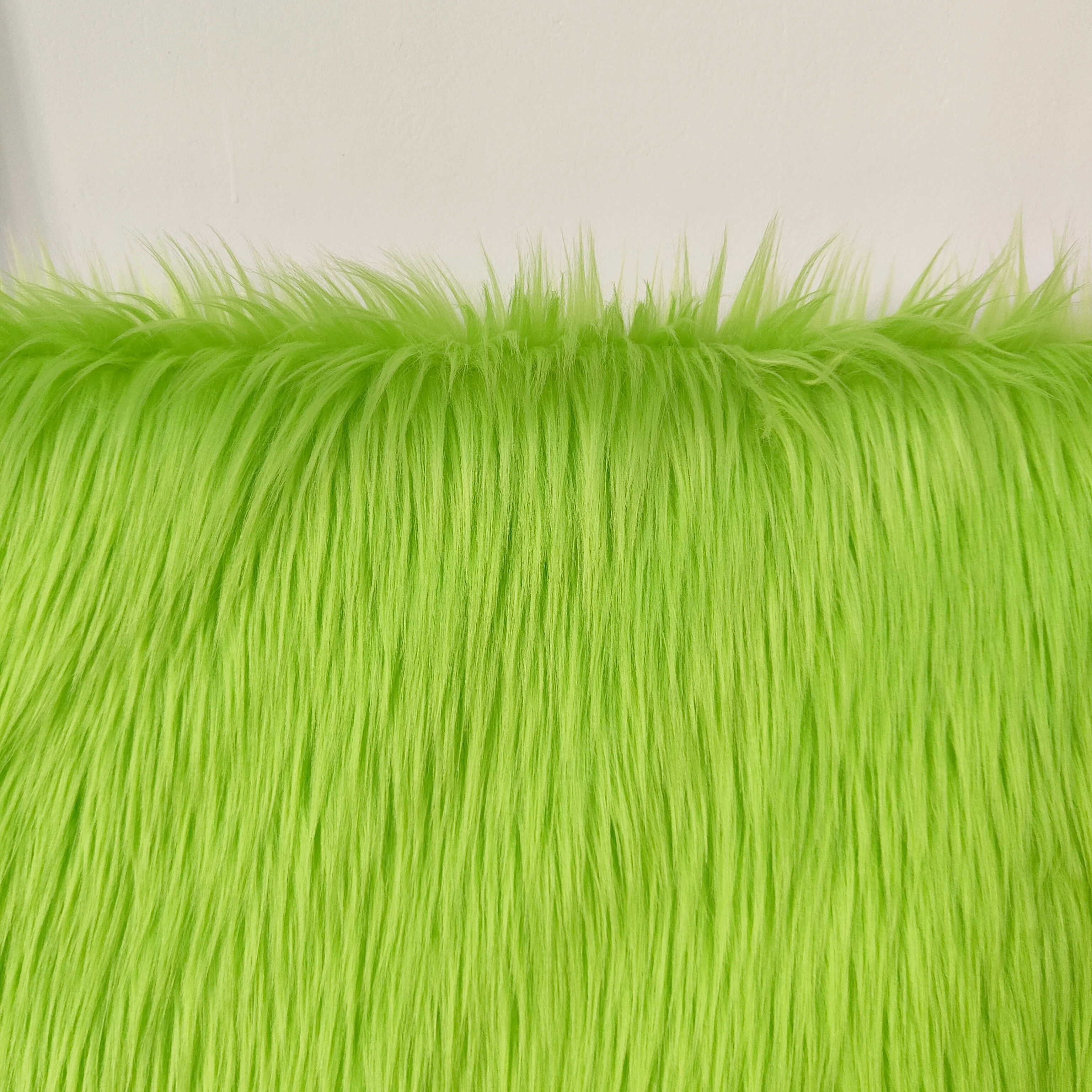 Fluffy Shaggy Long Pile Fur Faux Fur Fabric for Toys Costumes