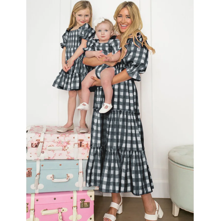 Индивидуальные одинаковые платья Yiyuan повседневные для мамы и я оптовая продажа семейные Макси-платья меня