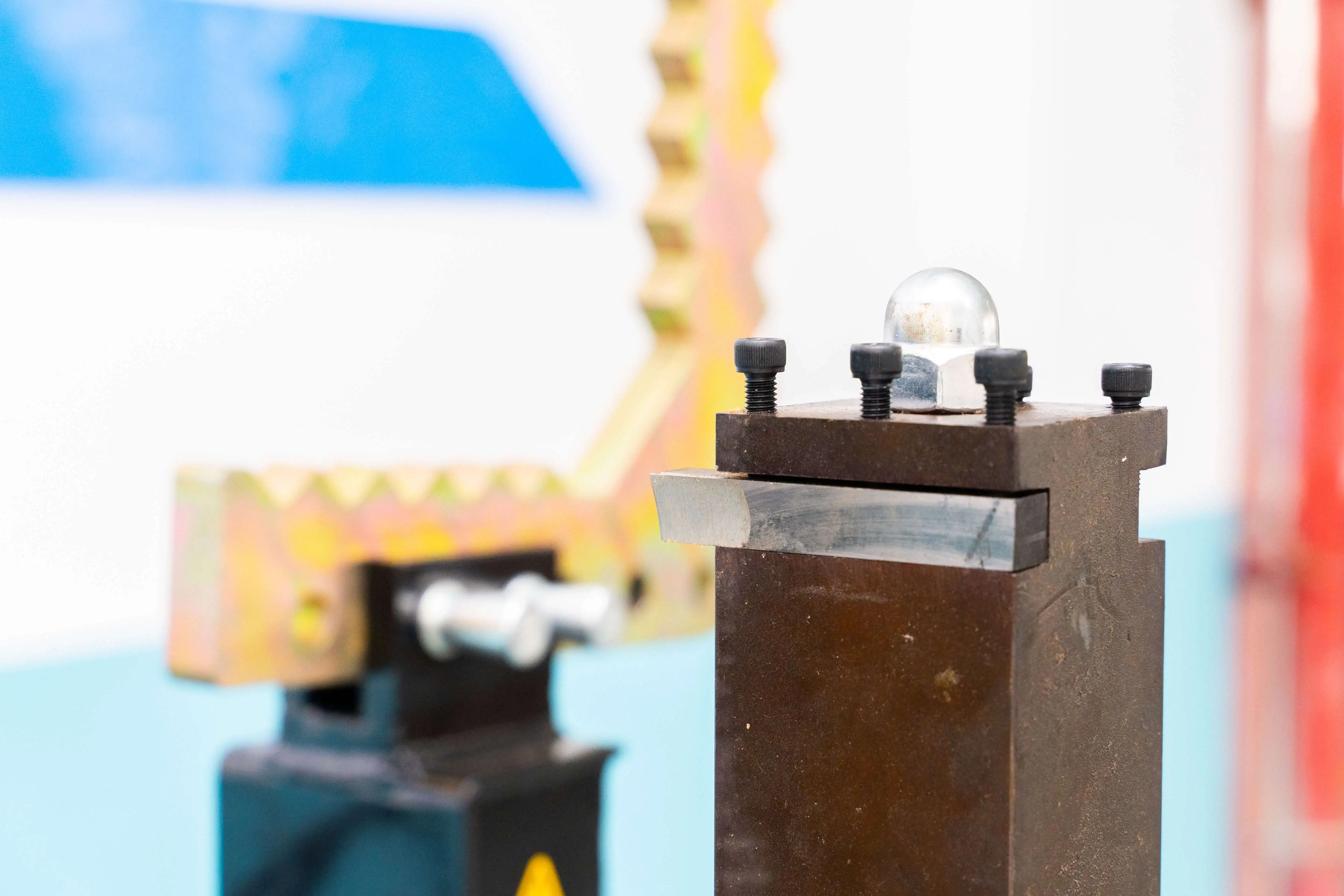 Gubot wheel straightening machine other vehicle equipment for automotive wheel repair business